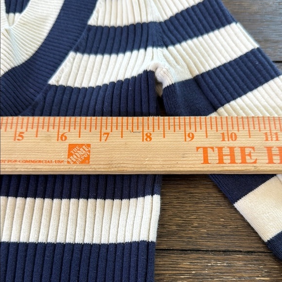 Madewell V-Neck Sweater in Stripe Size XS - Picture 12 of 13